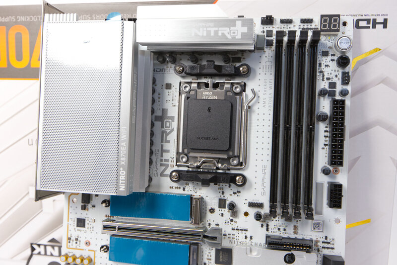 Sapphire Nitro X870EA PhantomLink Polar Sockel AM5 Sapphire Nitro X870EA PhantomLink Polar Sockel AM5