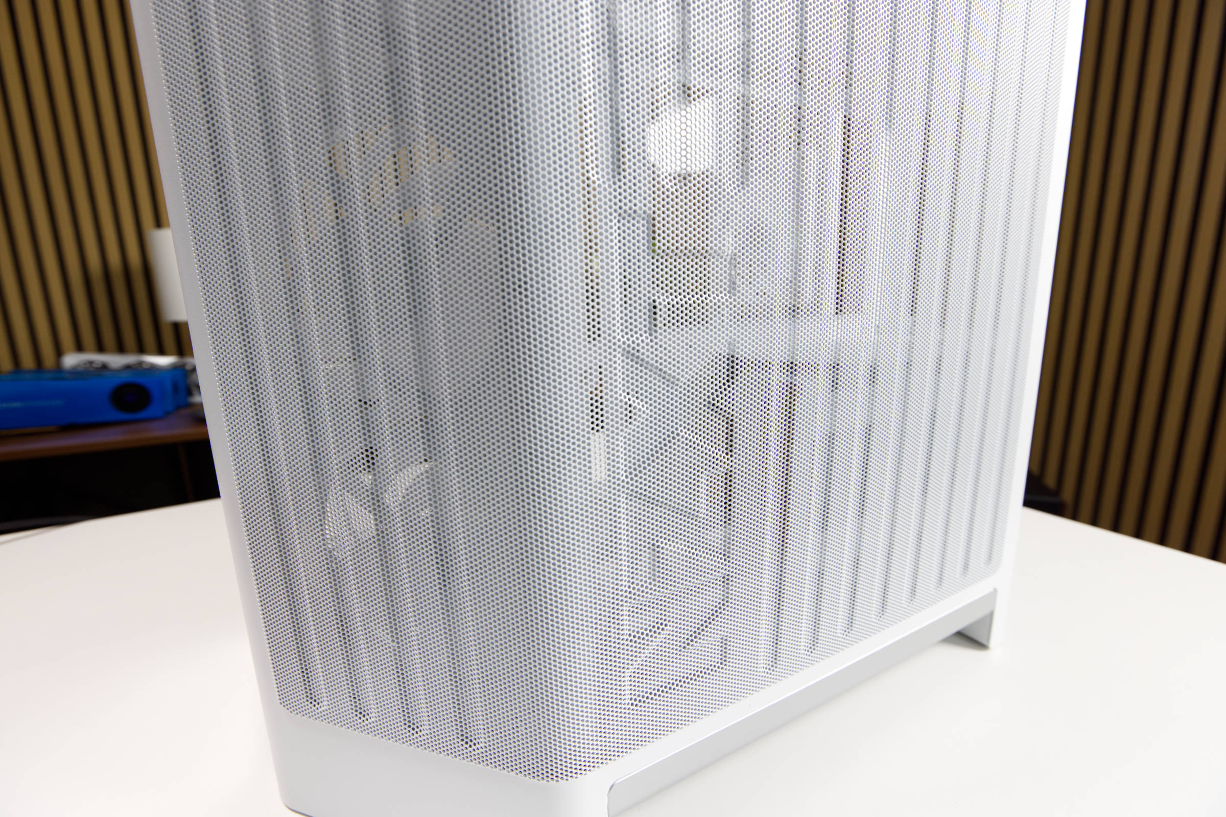 NZXT H6 RGB NZXT Logo im Mesh NZXT H6 RGB NZXT Logo im Mesh