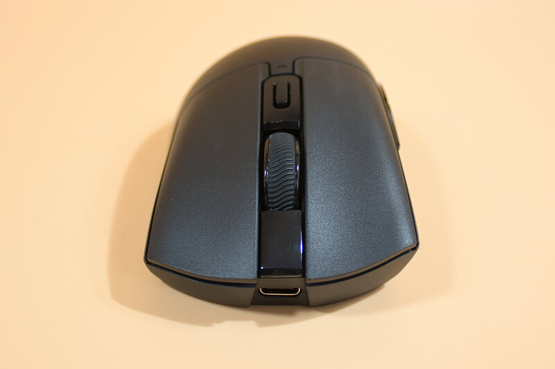 GENESIS ZIRCON 880 PRO Frontansicht GENESIS ZIRCON 880 PRO Frontansicht