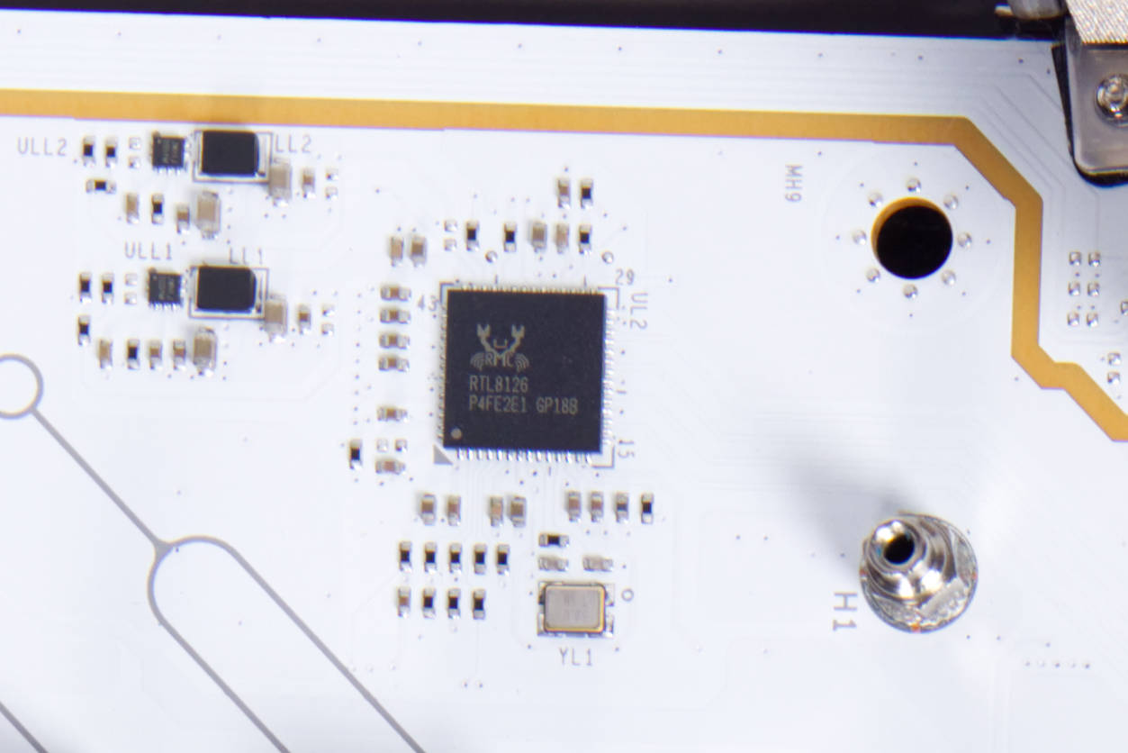 Sapphire PURE X8709A Realtek RTL8126