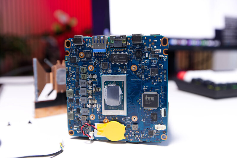 Sapphire EDGE AI Motherboard mit CPU