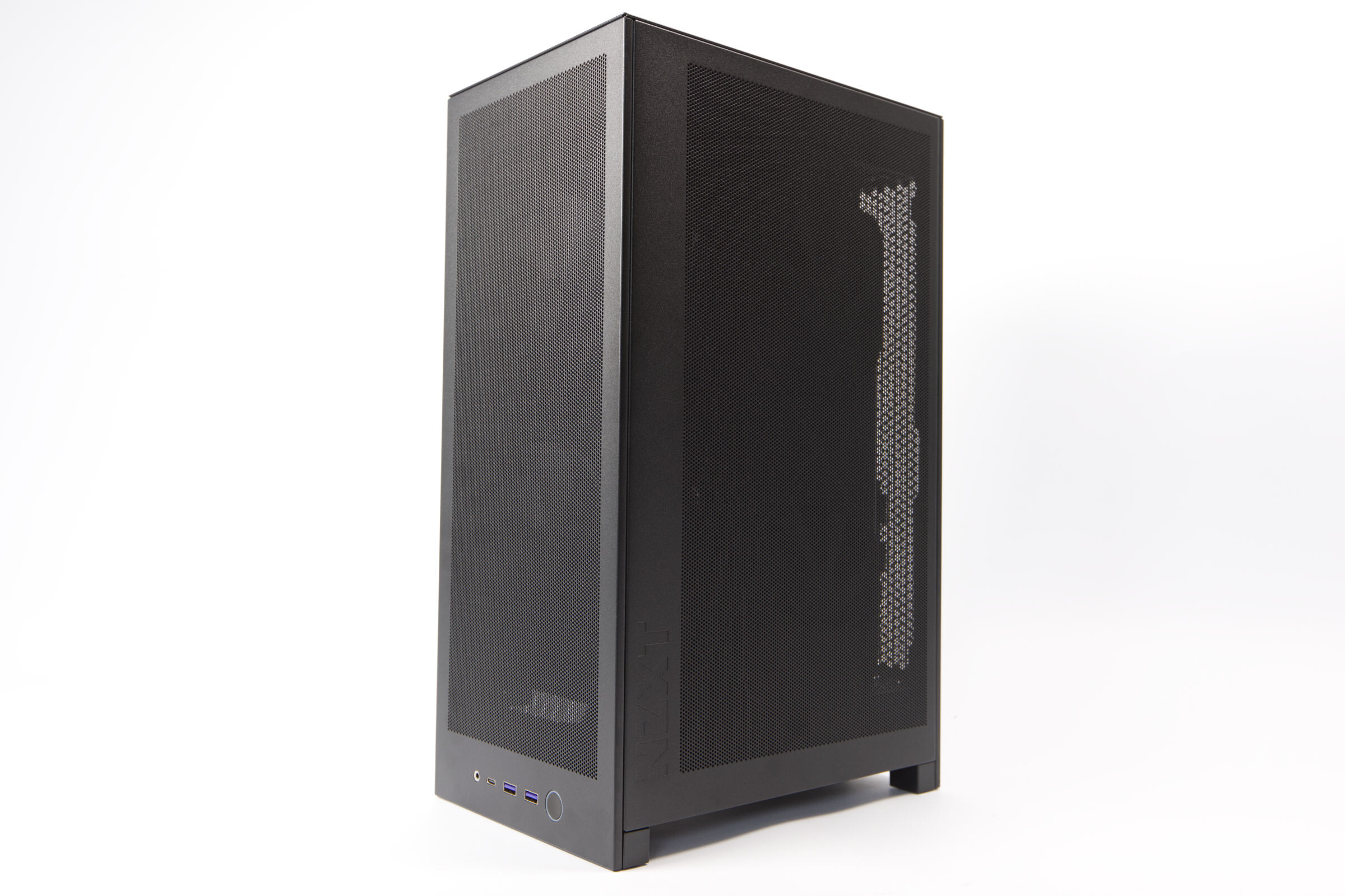 NZXT H2 Flow PC zusammengabeuat  Bild © PCMasters.de