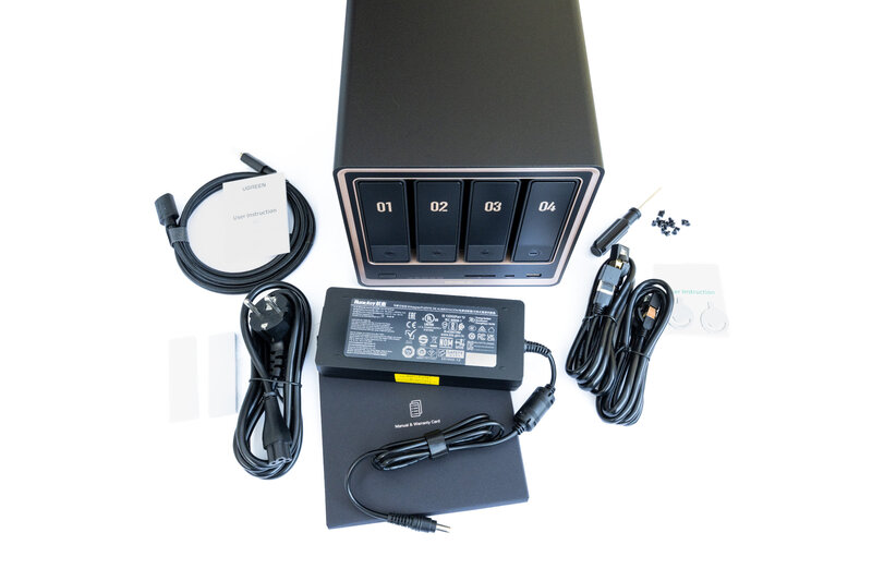 UGREEN DXP4800 GT Lieferumfang