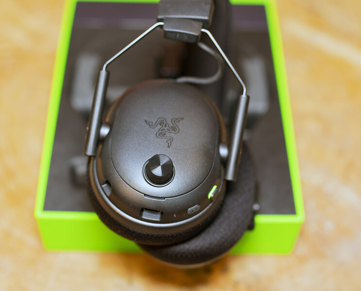 Razer BlackShark V3 Pro Design und Steuerung Razer BlackShark V3 Pro Design und Steuerung