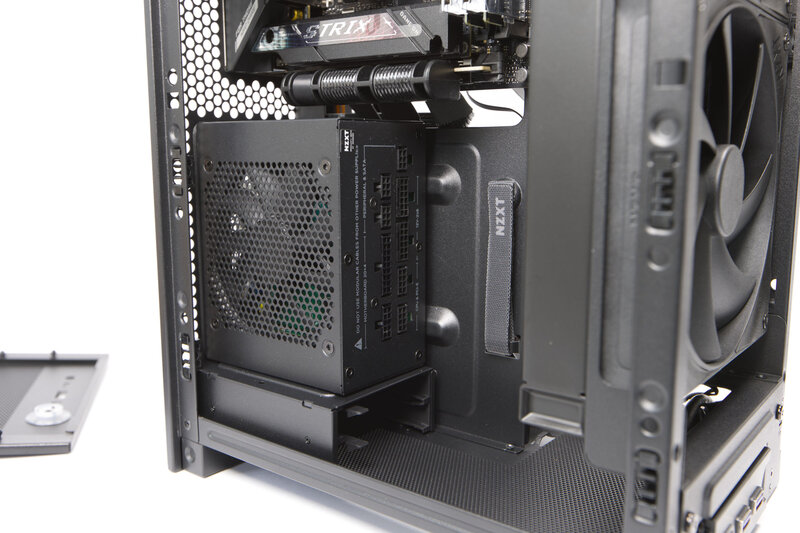 NZXT H2 Flow Netzteilmontage 2 NZXT H2 Flow Netzteilmontage 2