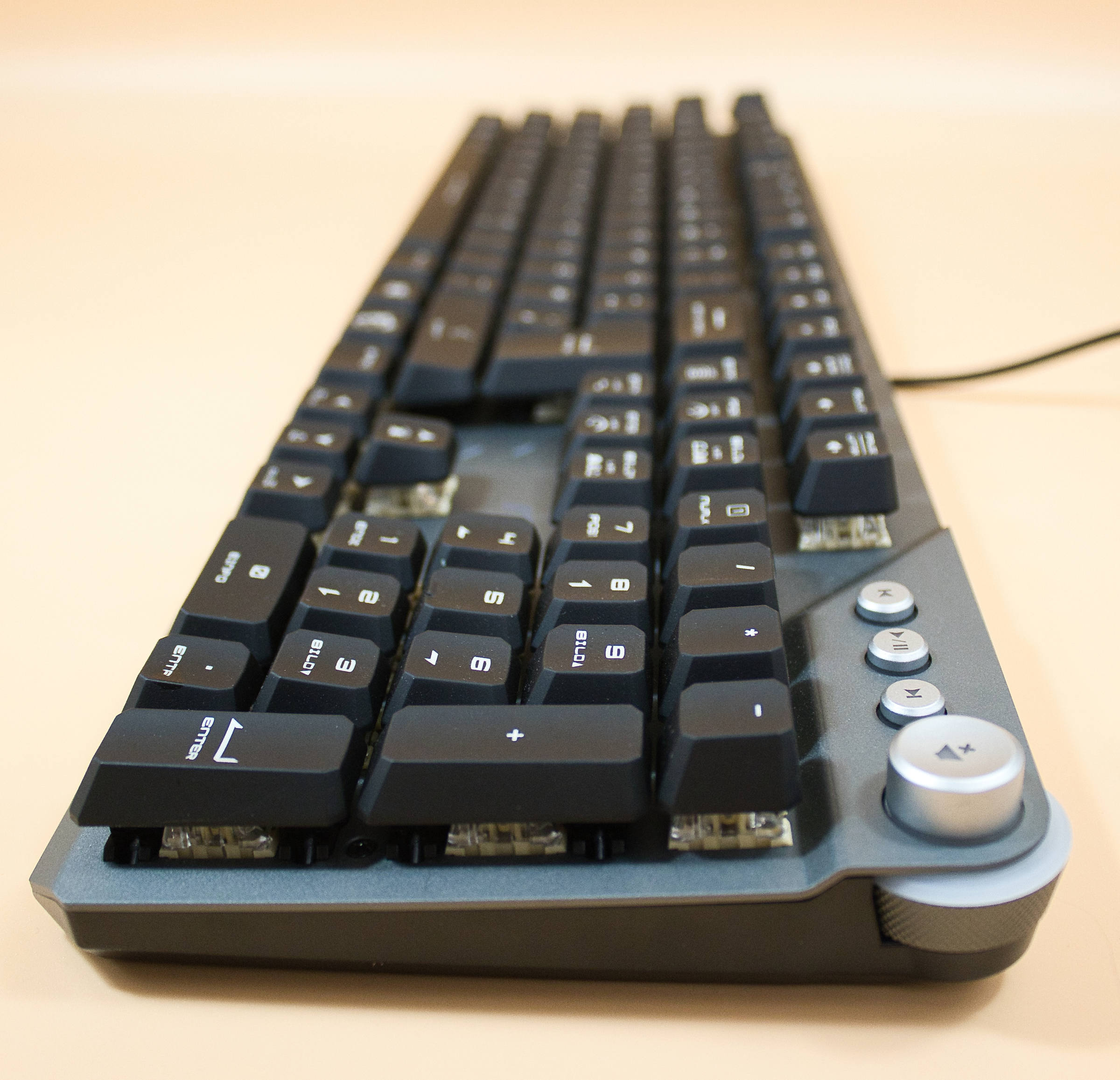 MSI Strike 600 Seitenansicht rechts