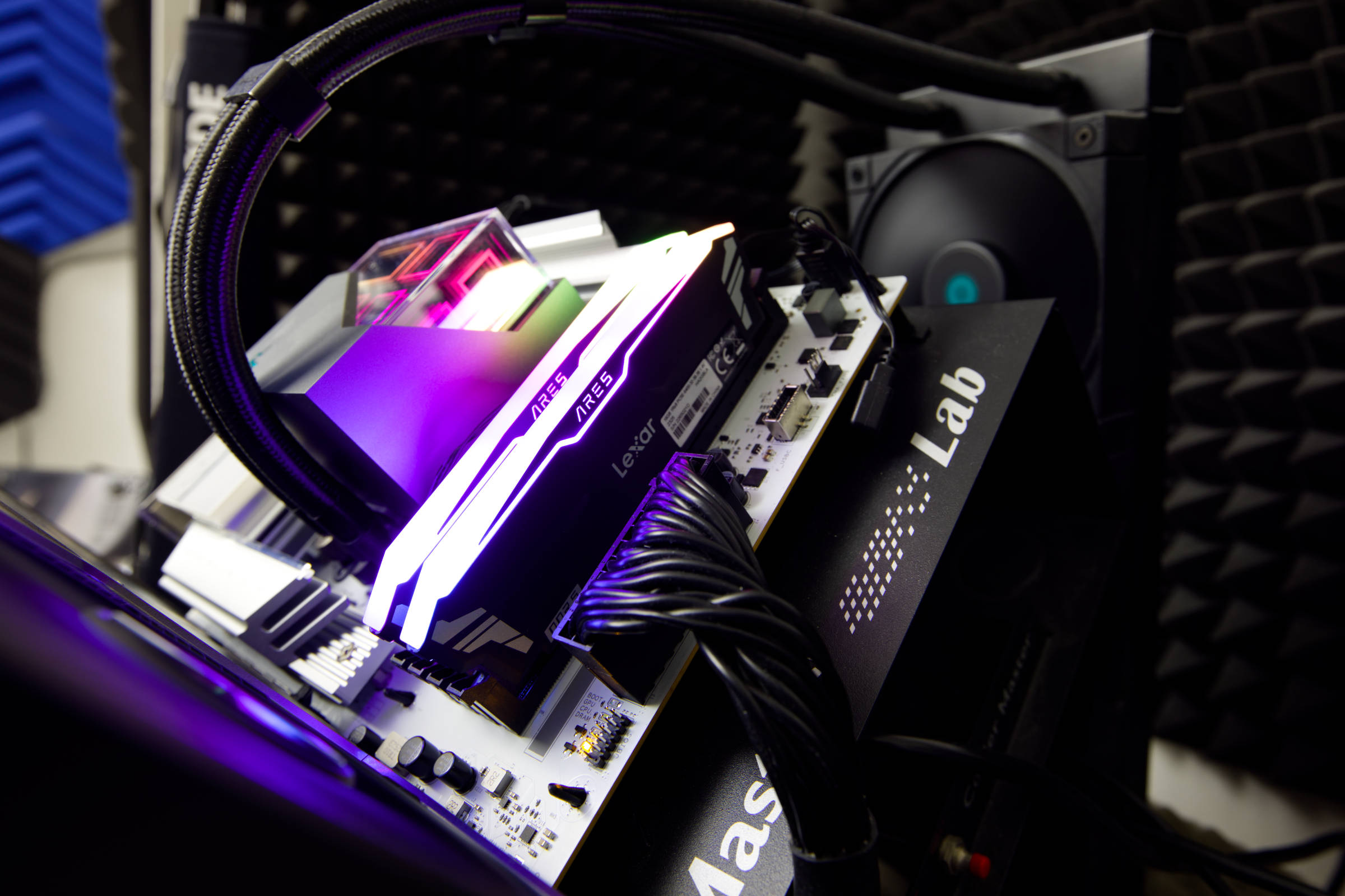 Sapphire PURE X8709A Debug LEDs