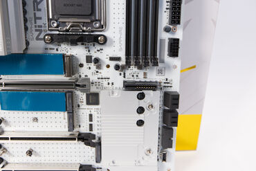 Sapphire Nitro X870EA PhantomLink Polar PhantomLink Header Sapphire Nitro X870EA PhantomLink Polar PhantomLink Header
