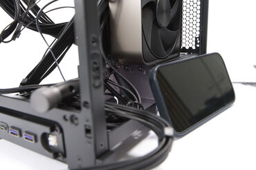 NZXT H2 Flow Schrauben schwer zugänglich NZXT H2 Flow Schrauben schwer zugänglich