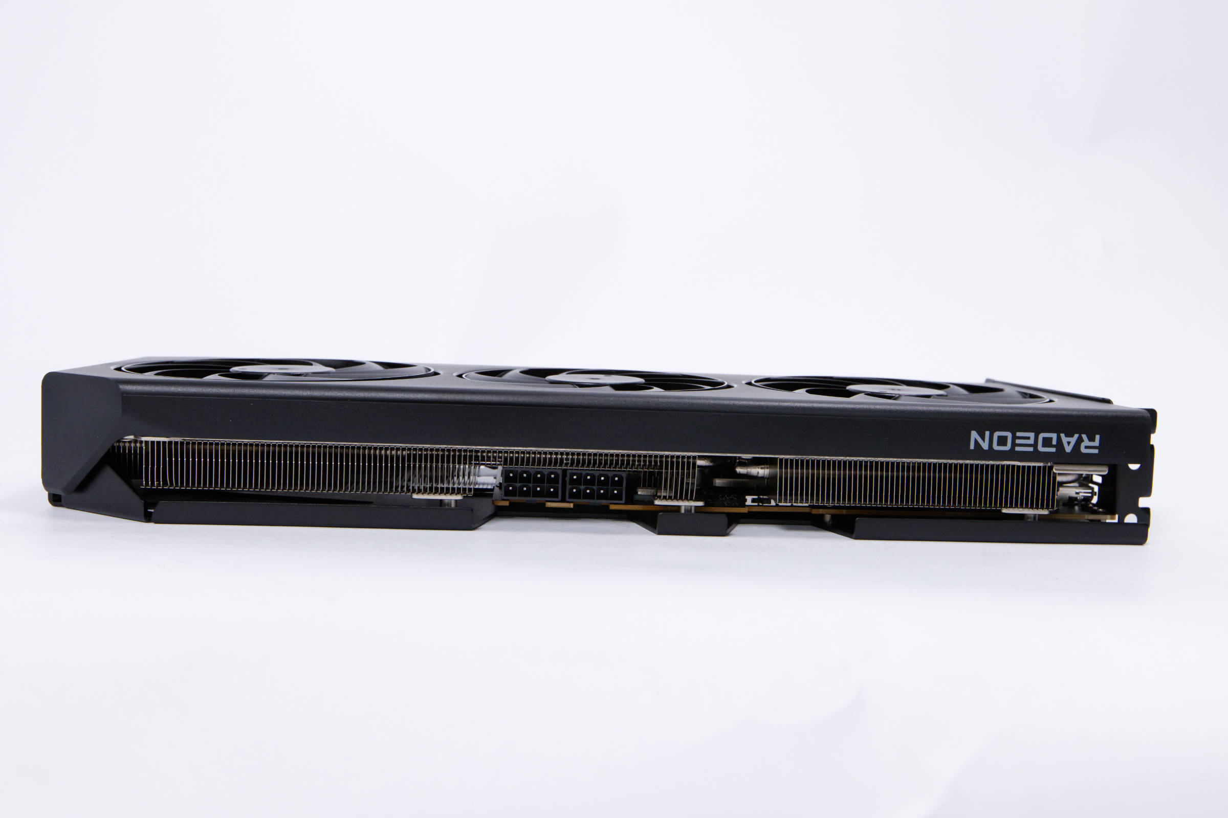 PowerColor Radeon RX 9070 Hellhound Top