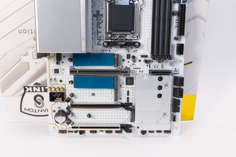 Sapphire Nitro X870EA PhantomLink Polar NVMe Slots Sapphire Nitro X870EA PhantomLink Polar NVMe Slots