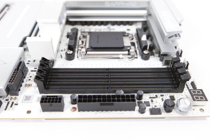 Sapphire Nitro X870EA PhantomLink Polar DDR5 DIMM Sapphire Nitro X870EA PhantomLink Polar DDR5 DIMM