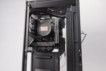 NZXT H2 Flow Einbau mit AIO RAM und Riser NZXT H2 Flow Einbau mit AIO RAM und Riser