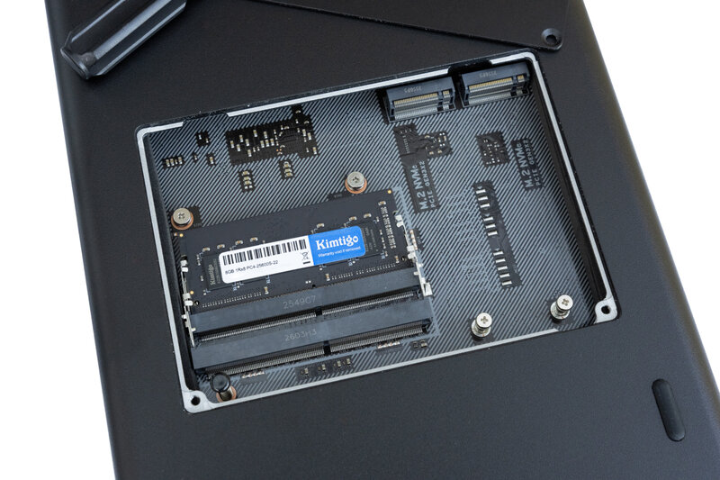 UGREEN DXP4800 GT verfügbare Steckplätze für RAM und NVMe