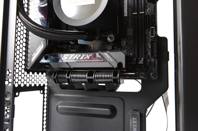 NZXT H2 Flow Risen Kabel angeschlossen NZXT H2 Flow Risen Kabel angeschlossen