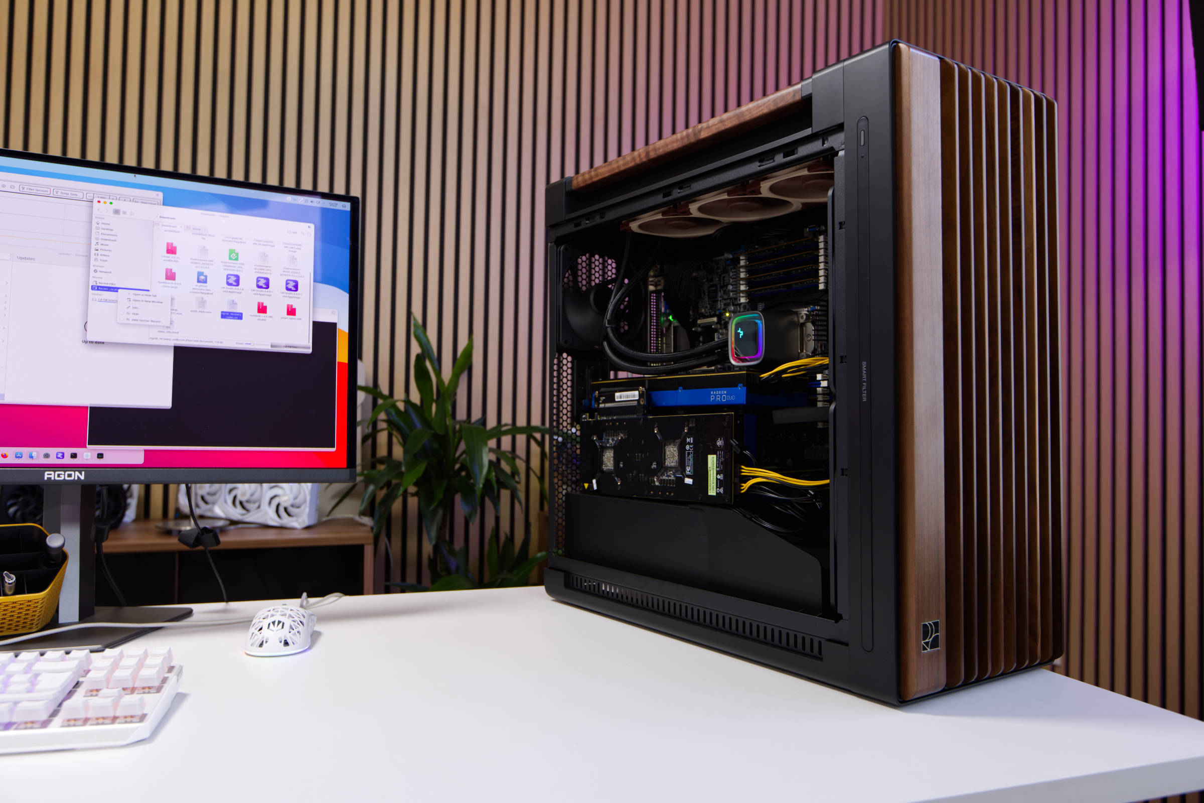 ASUS ProArt PA602 Wood Edition offen