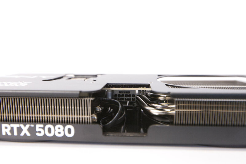 PNY GeForce RTX 5080 SLIM OC 12V-2x6-PCIe-5-Anschluss