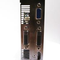 ASUS Nvidia GeForce GTX 750ti OC (Anschlüsse stehend)
