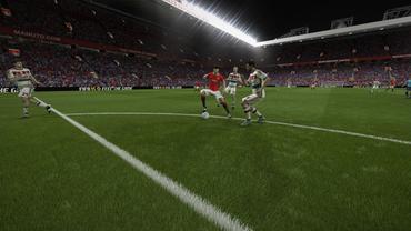 FIFA 15 Van Persie während Marseille-Roulette (Review)