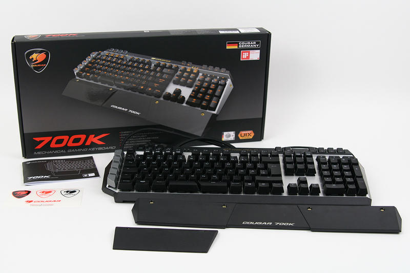 COUGAR 700K (Lieferumfang) COUGAR 700K (Lieferumfang)