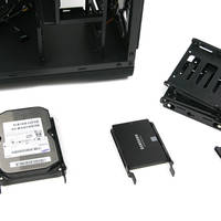 AeroCool Dead Silence DS 200 Festplatten Einbau