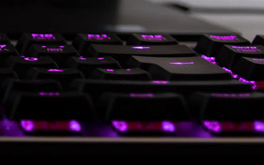 Sharkoon PureWriter und PureWriter TKL Logo Closeup