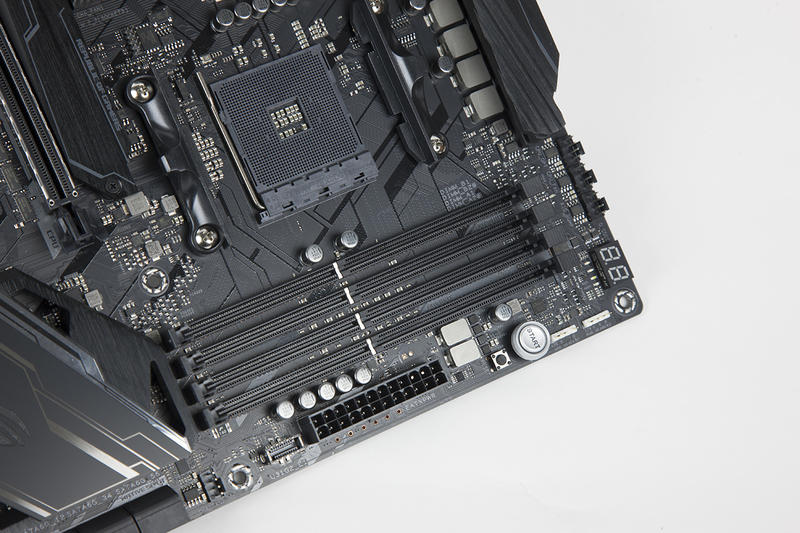 ASUS ROG Crosshair VII Hero ASUS ROG Crosshair VII Hero