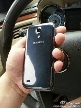 Erste Fotos vom Samsung Galaxy S4 Mini aufgetaucht