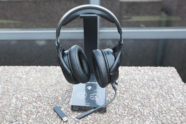 CoolerMaster zeigt zwei Headsets und Headsetstand mit Qi Wireless Charing