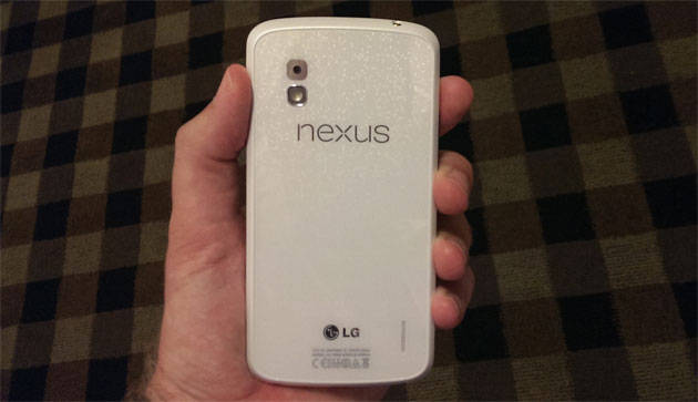 Weißes Nexus 4  Bild © Androidandme