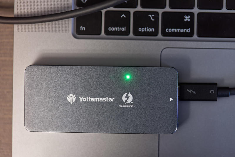 Yottamaster Thunderbolt 3 Gehäuse für M.2 NVMe-SSDs