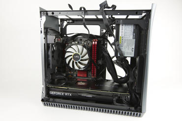 Fractal Design Era ITX Zusammenbau von CPU, RAM, Mainboard & Grafikkarte
