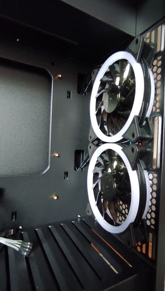 Sharkoon Rev220  Bild © PCMasters.de