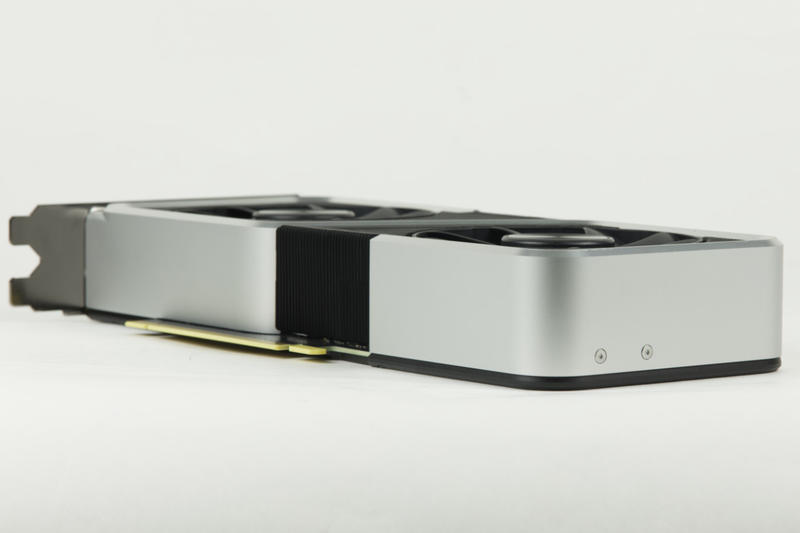 Nvidia GeForce RTX 3060 Ti Founders Edition Unten Nvidia GeForce RTX 3060 Ti Founders Edition Unten