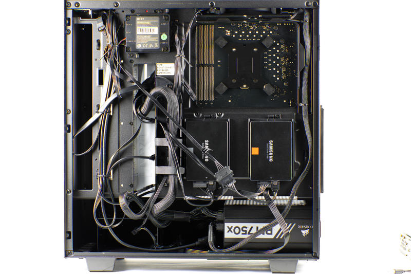 NZXT H510i Mass Effect - Kabelmanagement