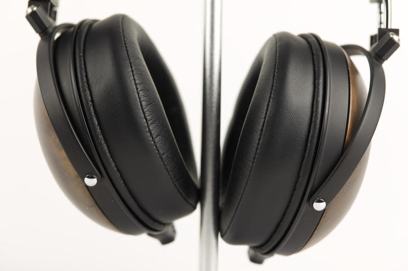 Fostex TH610 Ohrmuscheln und Holzverkleidung Fostex TH610 Ohrmuscheln und Holzverkleidung