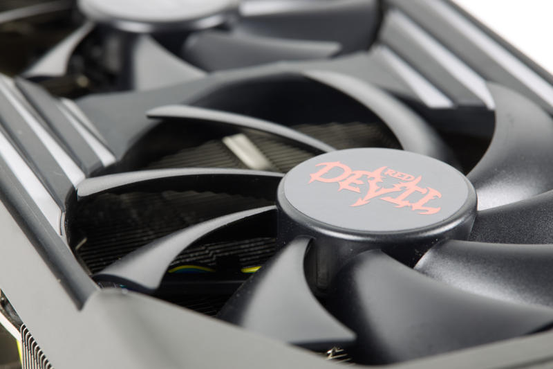 PowerColor Radeon RX 6900 XT Red Devil Ultimate - Lüfter PowerColor Radeon RX 6900 XT Red Devil Ultimate - Lüfter