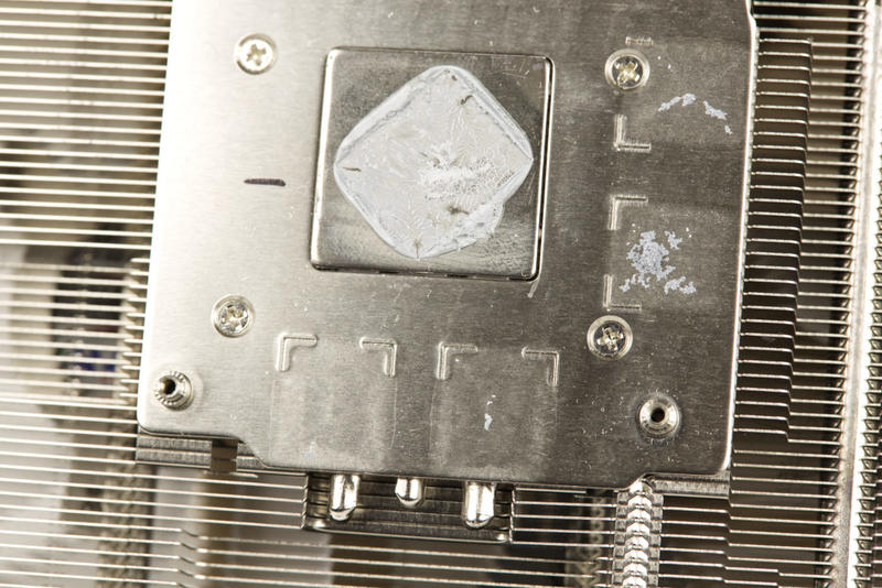 PowerColor Radeon RX 6600 Hellhound Kühler-Base PowerColor Radeon RX 6600 Hellhound Kühler-Base