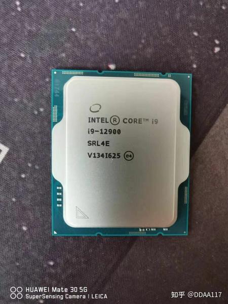 Core i9-12900 Core i9-12900