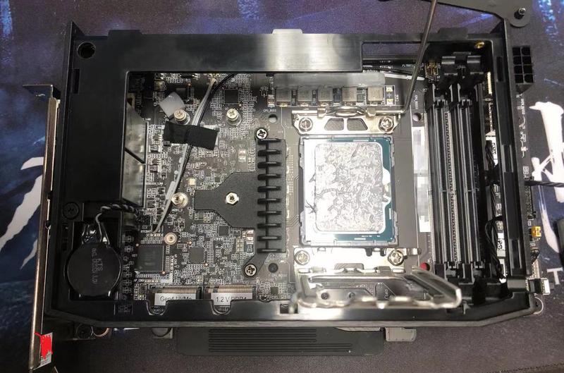 NUC 12 Extreme Edition mit Desktop-LGA1700 Sockel für Alder Lake-S NUC 12 Extreme Edition mit Desktop-LGA1700 Sockel für Alder Lake-S
