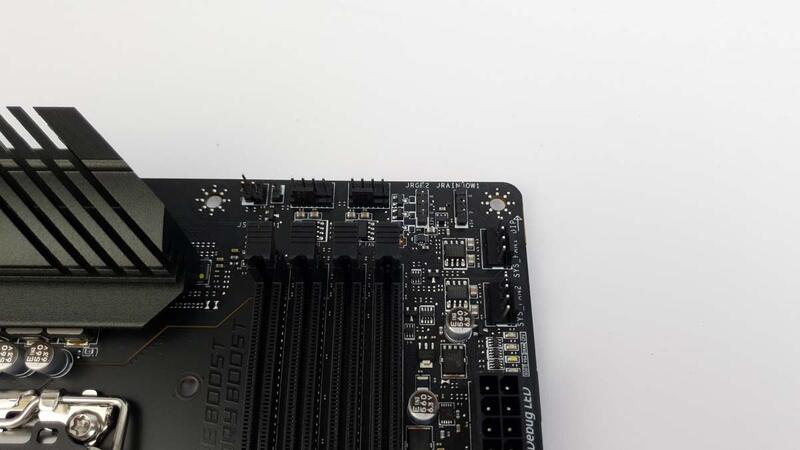 MSI-MAG-B660-Tomahawk-WIFI-DDR4-Bild03 MSI-MAG-B660-Tomahawk-WIFI-DDR4-Bild03