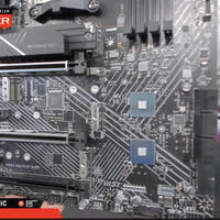 MSI X670 Motherboard mit zwei Chipsätzen gezeigt