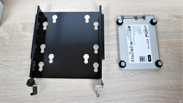 Lian Li O11 Dynamic EVO SSDs