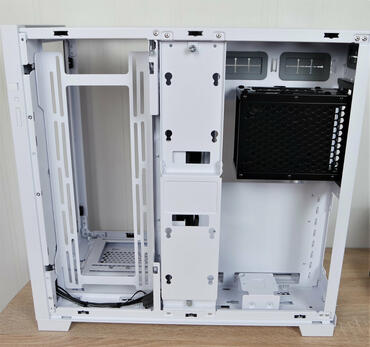 Lian Li O11 Dynamic EVO Mainboardschlitten