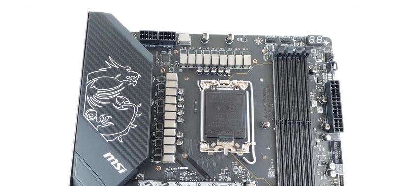 MSI-MPG-Z690-CARBON-EK-X-Bild11 MSI-MPG-Z690-CARBON-EK-X-Bild11