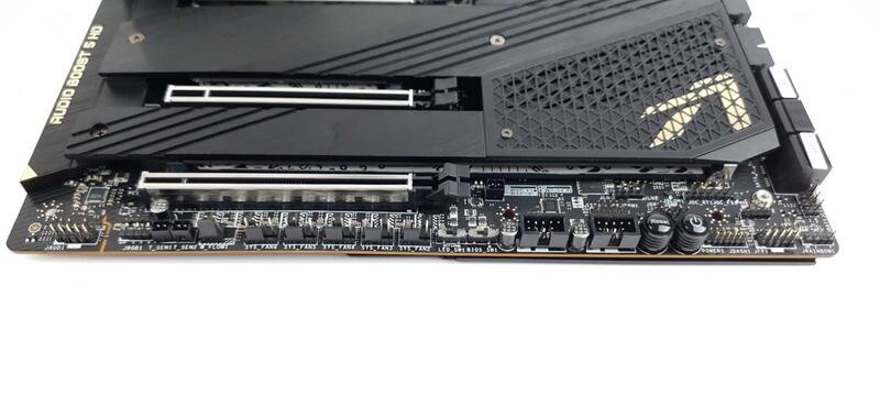 MSI_MEG_Z690_ACE-Bild02