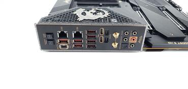 MSI_MEG_Z690_ACE-Bild13