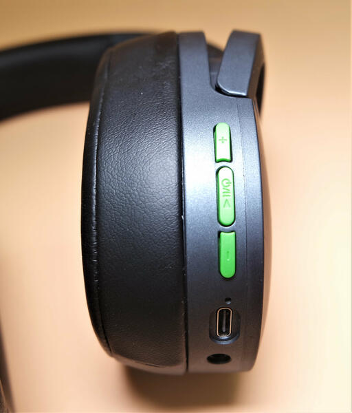Mackie MC-40BT Knöpfe Mackie MC-40BT Knöpfe
