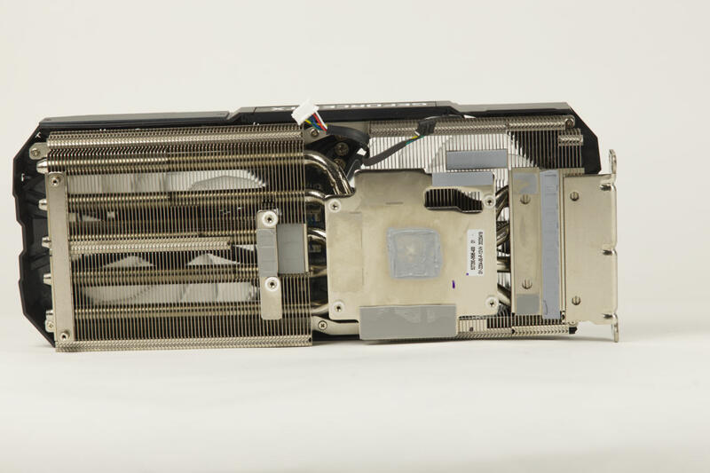 KFA2 GeForce RTX 3070 Ti EX Kühler KFA2 GeForce RTX 3070 Ti EX Kühler