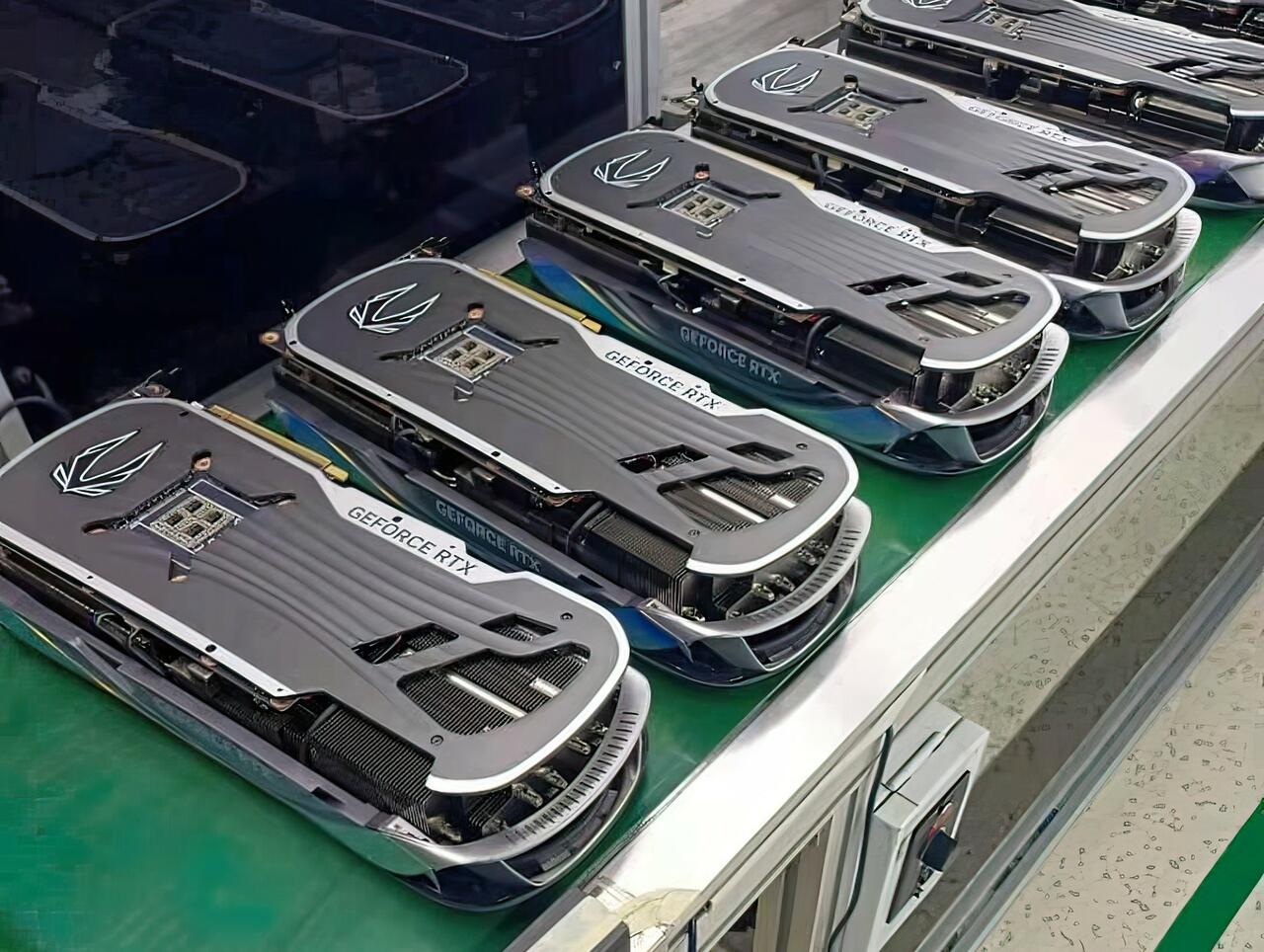 ZOTAC GeForce RTX 4090 AMP Extreme AIRO  Bild © Baidu